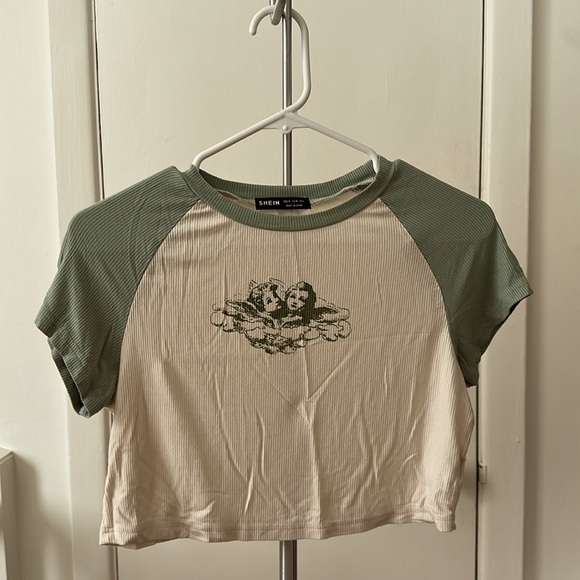 Tops - Picture 3 of 4